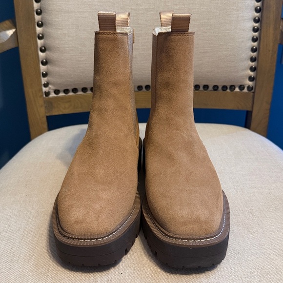 Sam Edelman Suede Laguna Chelsea Boots, Size 7 - Picture 2 of 9